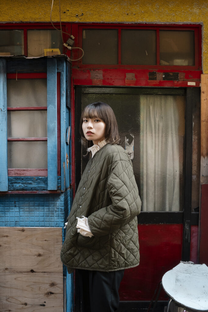 レディースの新作ジャケットが登場しました。